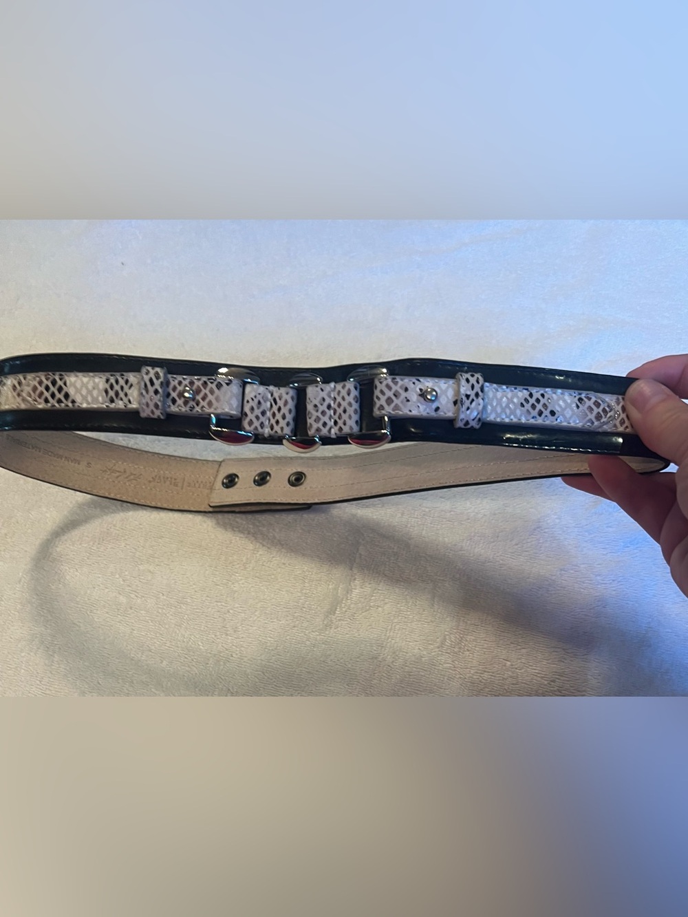 White House Black Market Ladies  Snake Textured Leather Belt Small